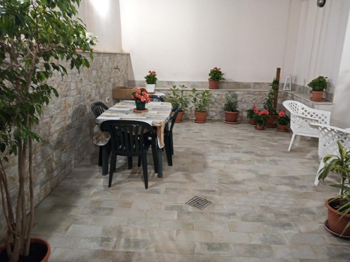 Zisa Home Ai Cantieri Culturali-Facile Posteggio In Strada No Ticket Palermo Eksteriør billede