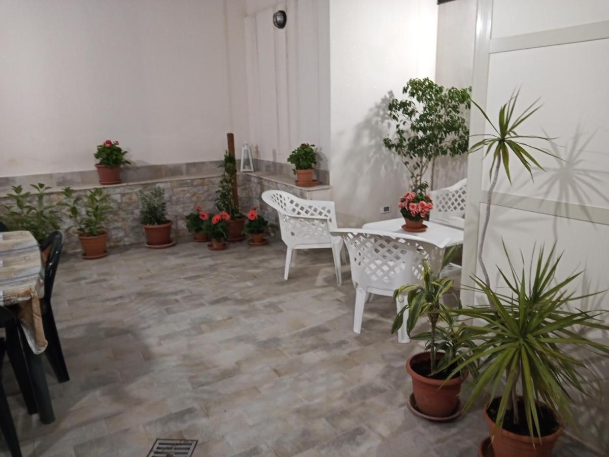 Zisa Home Ai Cantieri Culturali-Facile Posteggio In Strada No Ticket Palermo Eksteriør billede